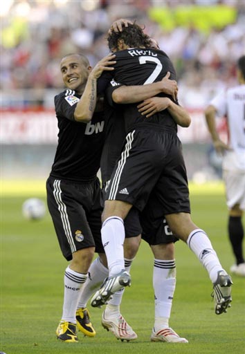 尽管在第二 尽管在第二