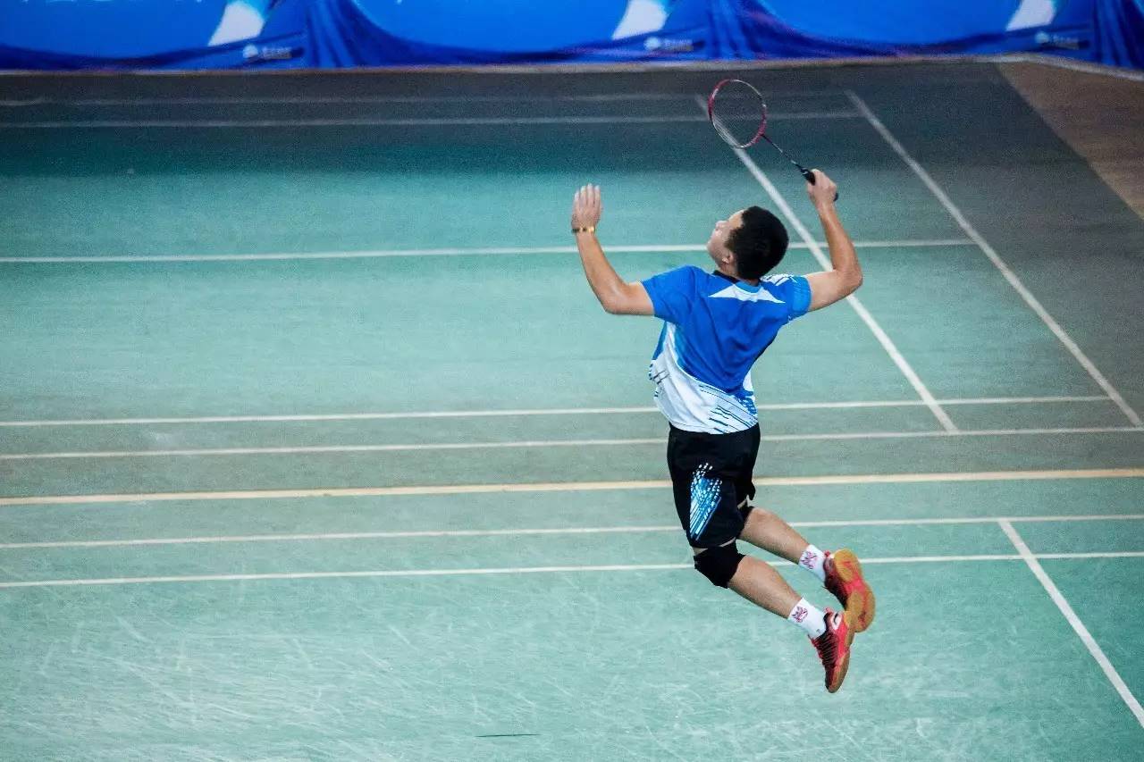 奇并肩而立 奇并肩而立